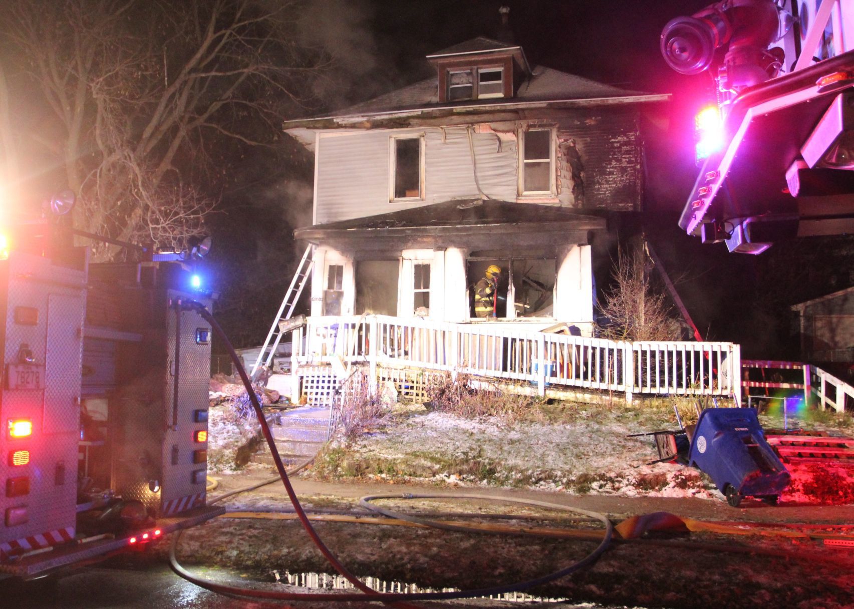 110719jr-fire-courtland-1